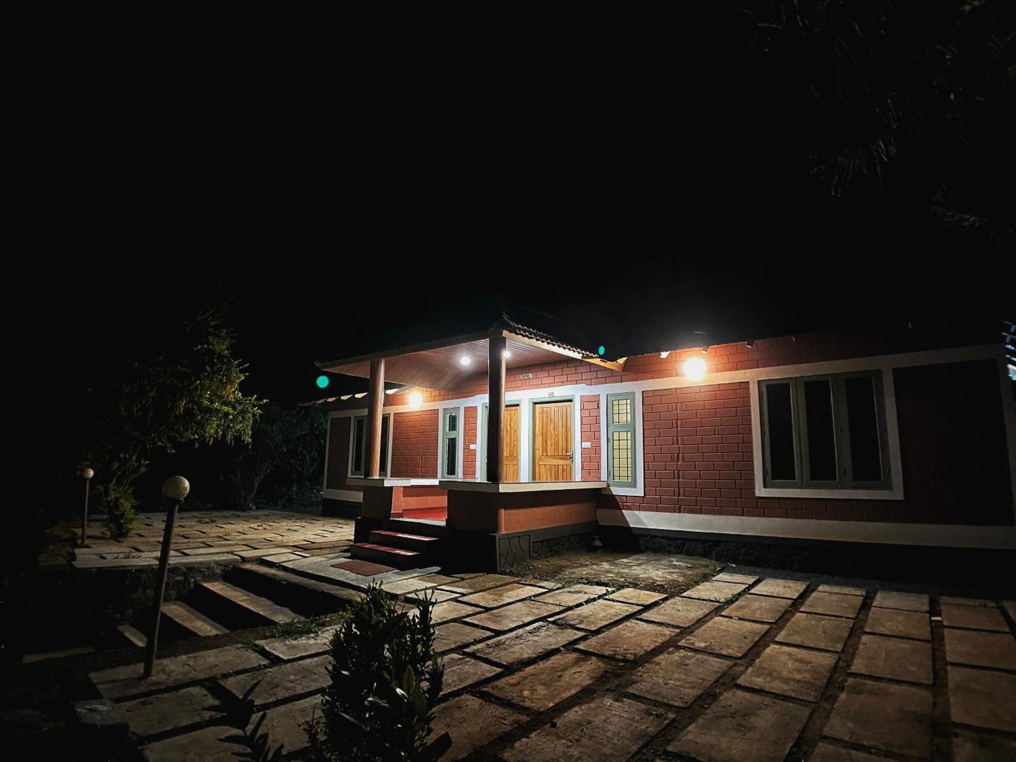 Mahout Resort Wayanad - An Experiential Jungle Stay With Waterfall Kalpetta Esterno foto